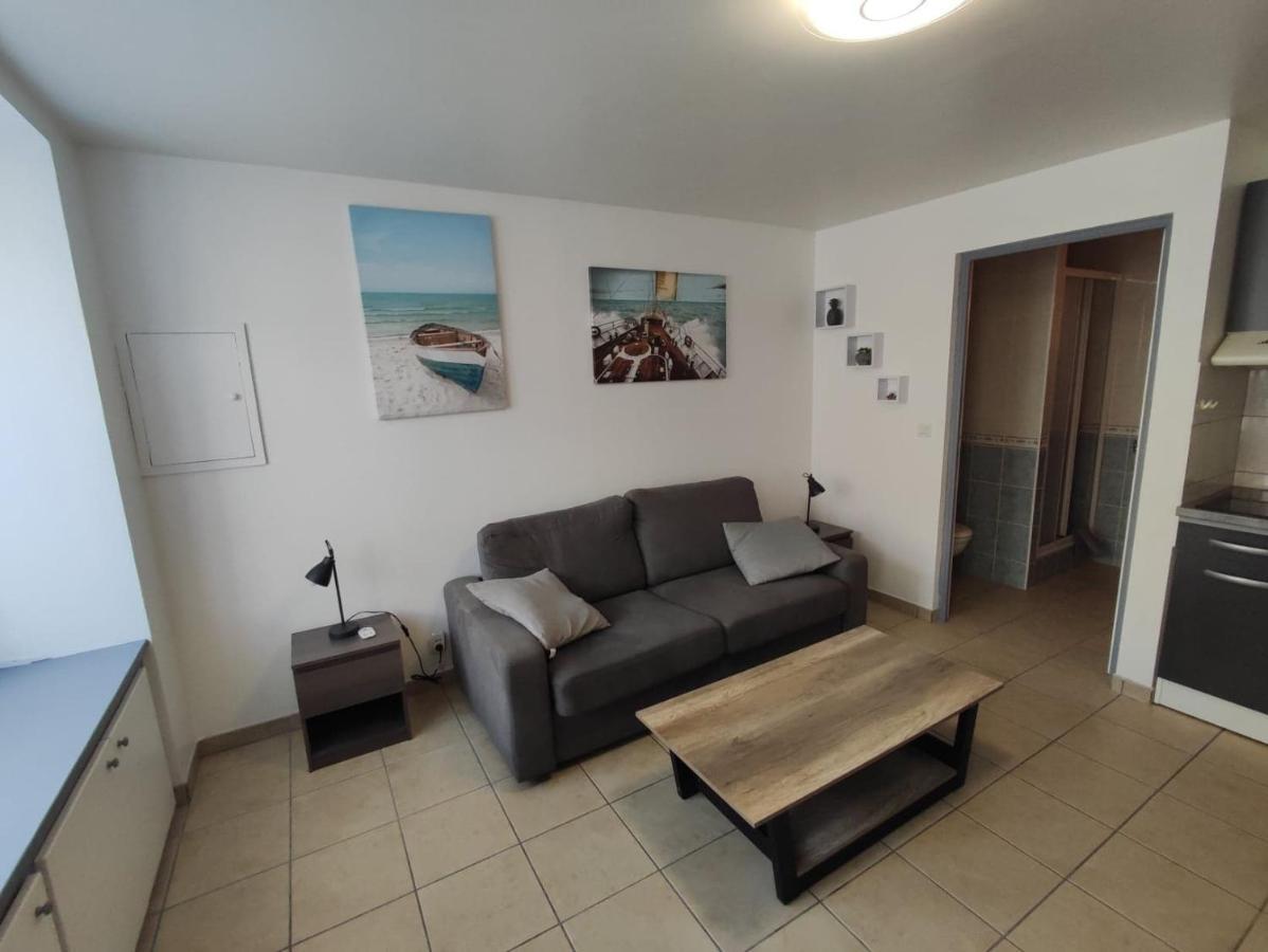 Studio 2 Personnes En Centre Ville Saint-Pierre-de-Plesguen Exterior foto